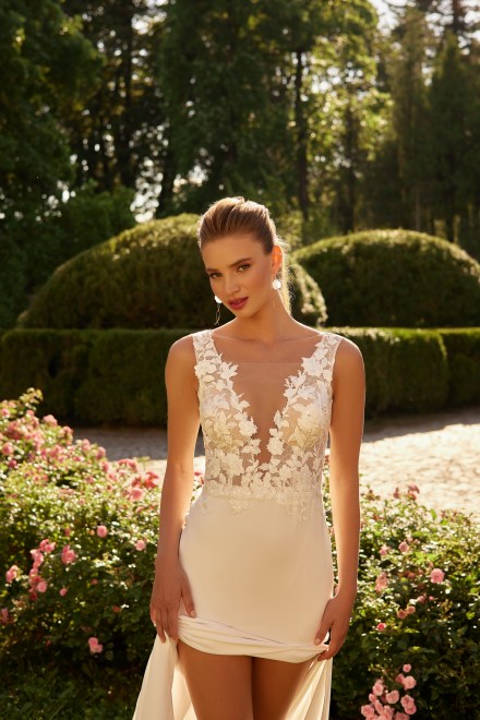 https://www.sposa-lia.com/images/stories/virtuemart/product/2)  Roxanne.jpg